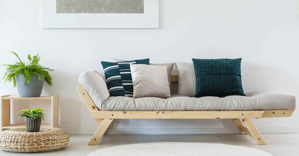 A simple potted plant here and there adds life to any bachelor pad (Shutterstock) A simple potted plant here and there adds life to any bachelor pad (Shutterstock)