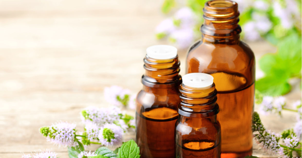 Peppermint essential oil can be used for headaches. Peppermint essential oil can be used for headaches.