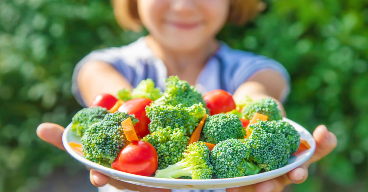 Serving fresh healthy vegetables. Serving fresh healthy vegetables.