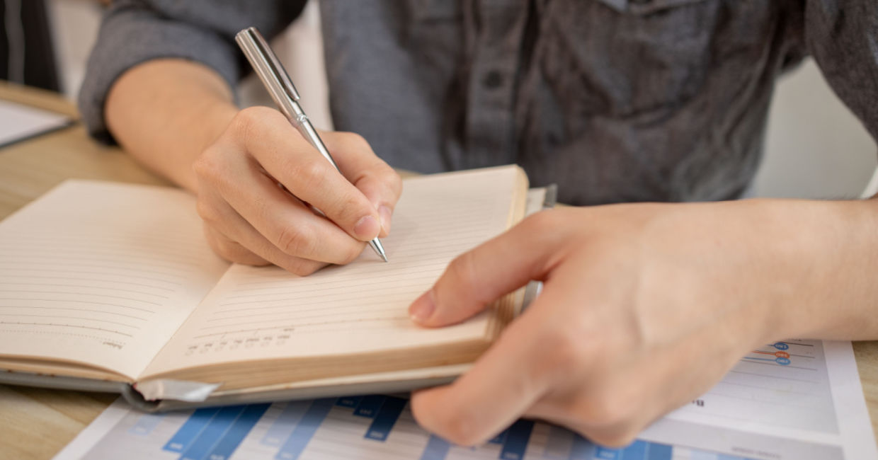 Writing by hand is good for your brain. Writing by hand is good for your brain.